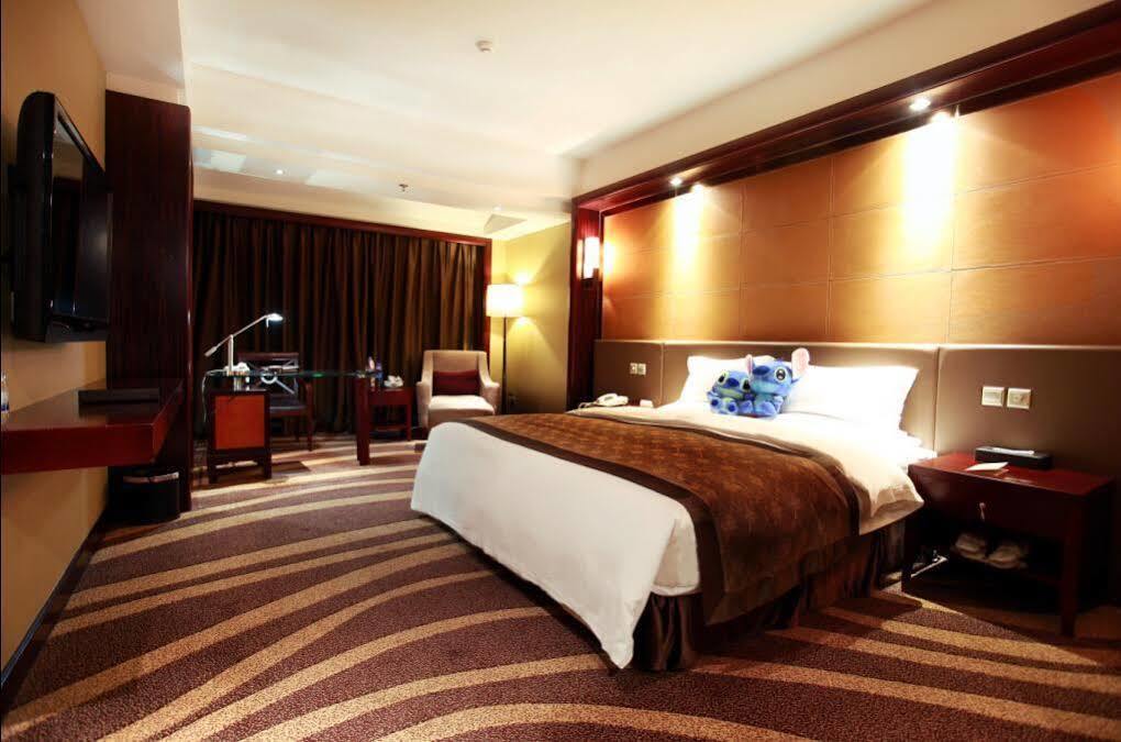 Empark Grand Hotel Tsjoengking Buitenkant foto